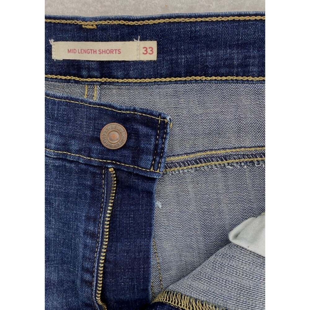 Levi's Mid Length Shorts Womens Size 33 Blue Denim Cuffed Stretch Flat Front - Picture 5 of 11